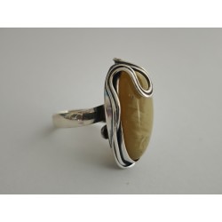 Ring with elongated amber | AmberWave