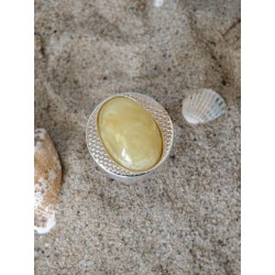 Ring with amber in beautiful patterned setting | AmberWave