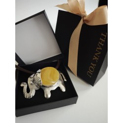 Unikatowy srebrny słoń szczęścia z bursztynowym sercem