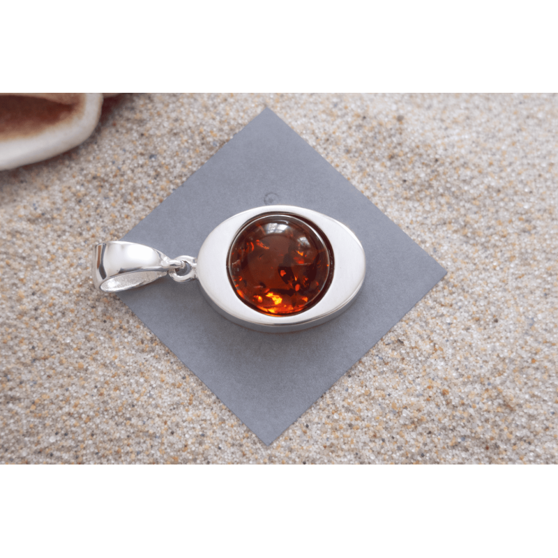 Wisiorek srebrny z bursztynem