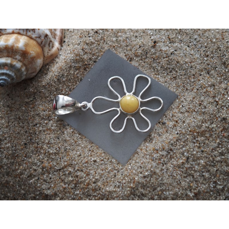 Colgante con ámbar báltico en engaste de plata. |AmberWave