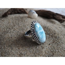 Unikatowy pierścionek z larimalem