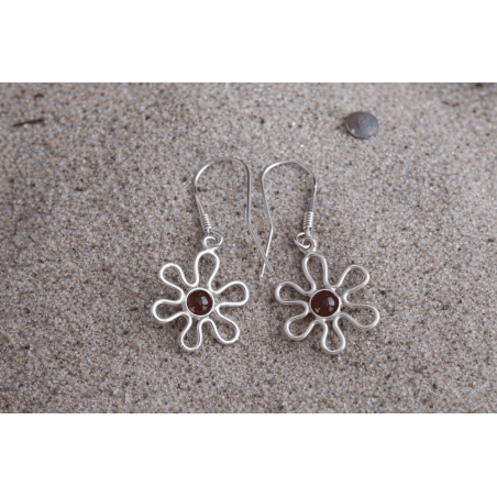 Kolczyki kwiatki z bursztynkiem w oprawie ze srebra