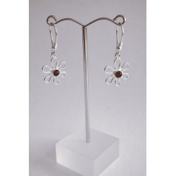 Kolczyki kwiatki z bursztynkiem w oprawie ze srebra