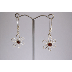 Kolczyki kwiatki z bursztynkiem w oprawie ze srebra