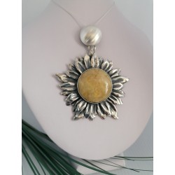 Unique sunflower pendant with beautiful amber | AmberWave