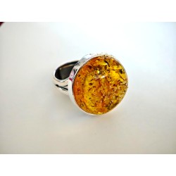 Pierscionek z przepięknym cytrynowym bursztynem bałtyckim