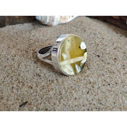Pierścionek - monetka z pięknym bursztynem