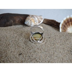 Pierścionek - monetka z pięknym bursztynem