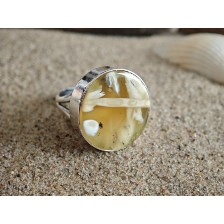 Pierścionek - monetka z pięknym bursztynem