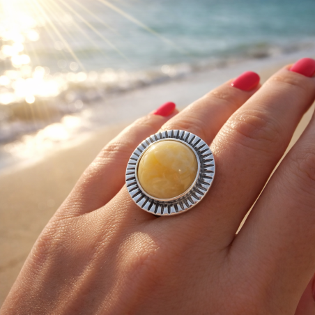 Ring with round amber and original setting | AmberWave