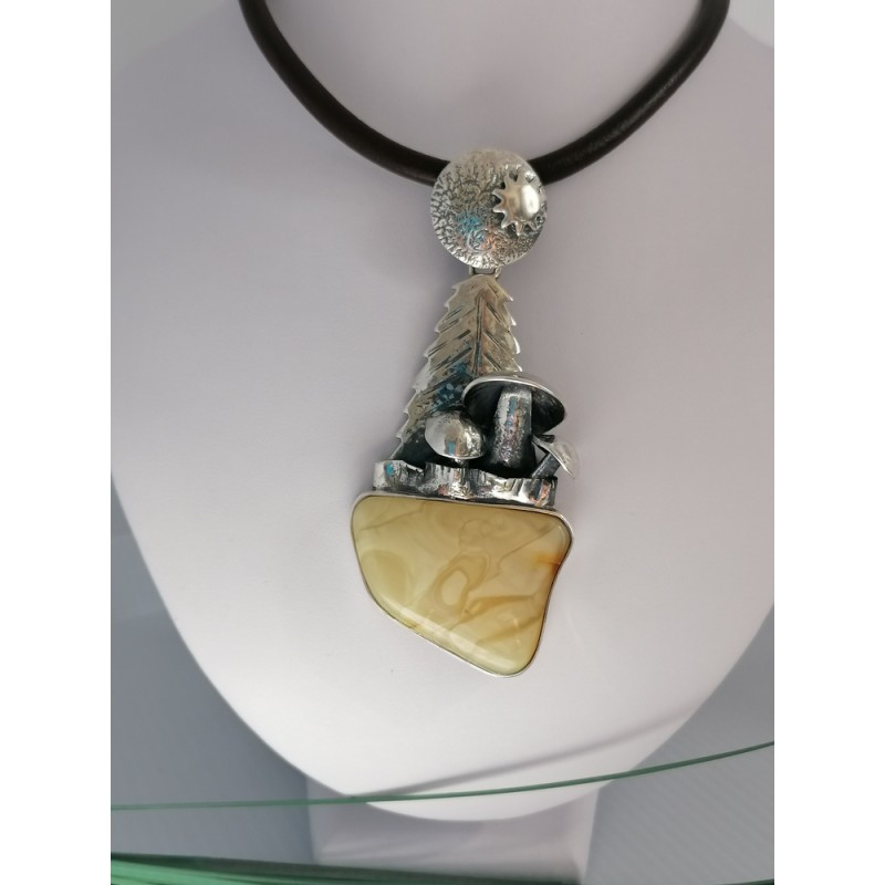 Pendant with mushrooms and Christmas tree | AmberWave