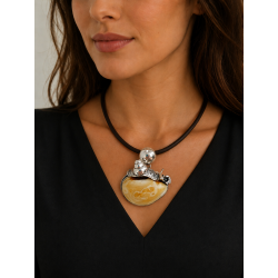 Beautiful unique pendant with exceptional amber and snail