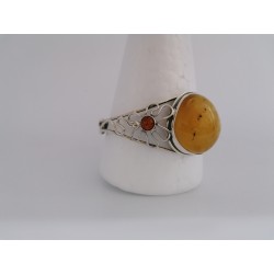 Unique bracelet with three ambers | AmberWave