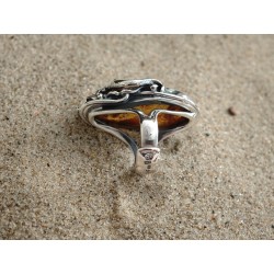 Unique ring with Baltic amber and lizard | AmberWave