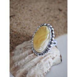 Round openwork multicolor pendant | AmberWave