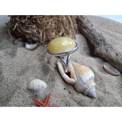 Ring with honey-white amber | AmberWave