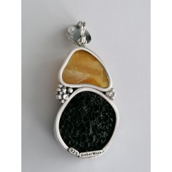 Unikalny wisior ze skałą wulkaniczną i bursztynem